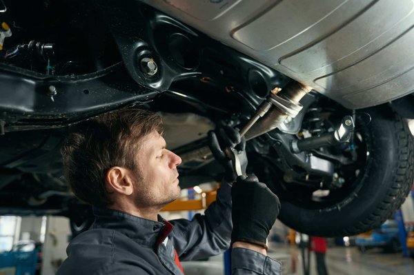 Le silent bloc d'échappement : Un composant clé pour le confort de conduite