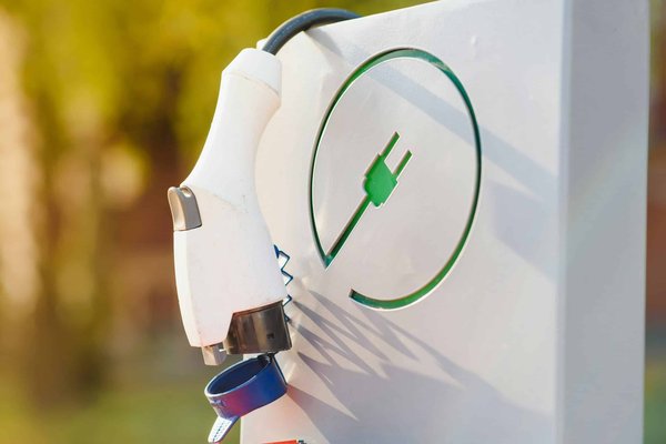 Location Tesla Model S Plaid : ses caractéristiques uniques et ses avantages